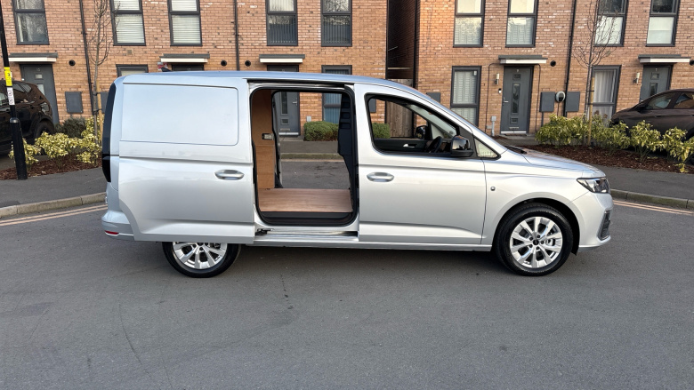 Ford Transit Connect 250 L2 Petrol 1.5 EcoBoost PHEV 150 Limited Van Auto
